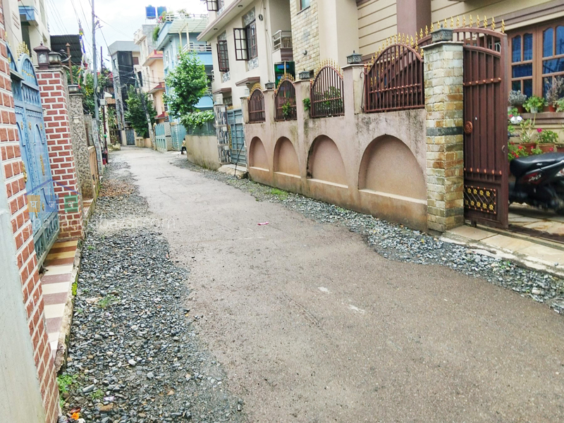 House on Sale at Pepsicola Barah Shutters 